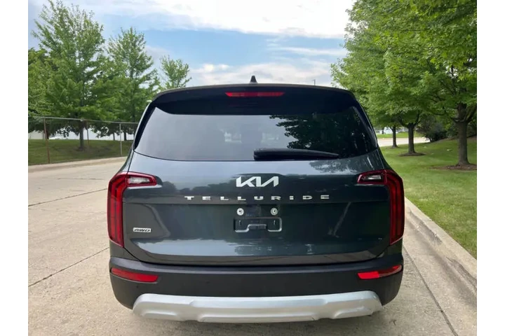 $15997 : 2022 Telluride LX image 7
