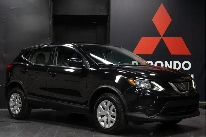 $13998 : Nissan Rogue Sport 2018 S 4d image 8