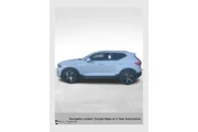 Volvo XC40 2025 AWD B5 Core