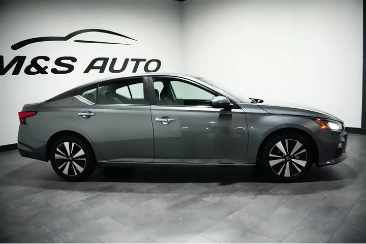 $15257 : 2021 Altima 2.5 SV image 4