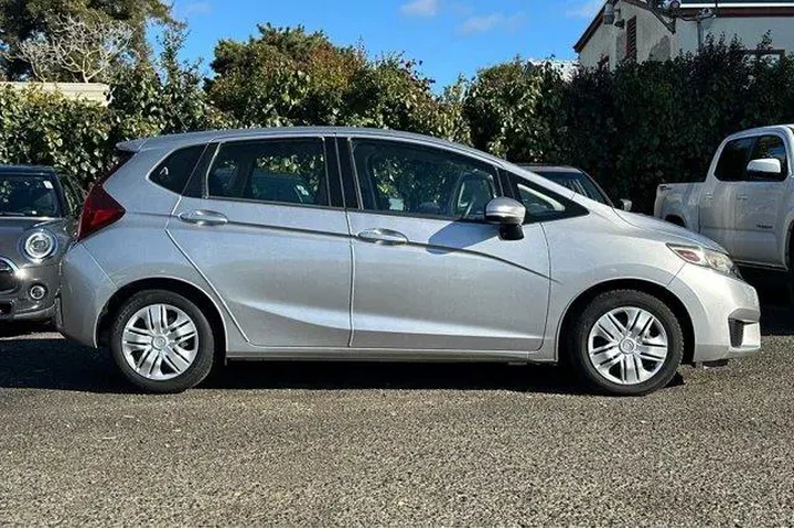 $17991 : Honda Fit 2016 LX 4dr Hatchb image 3