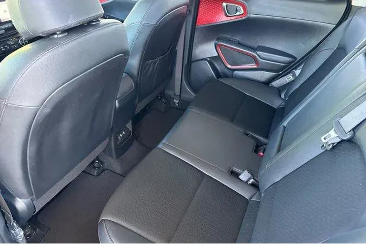 $15513 : Kia Soul 2023 GT-Line 4dr Cr image 6