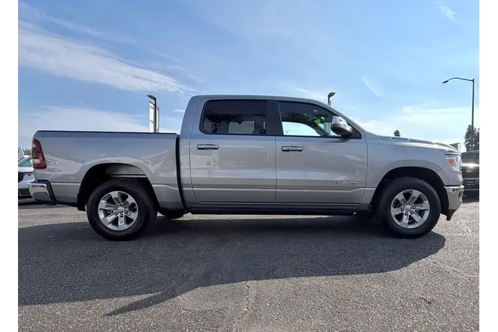 $39888 : Ram 1500 2023 4x4 Laramie 4d image 9