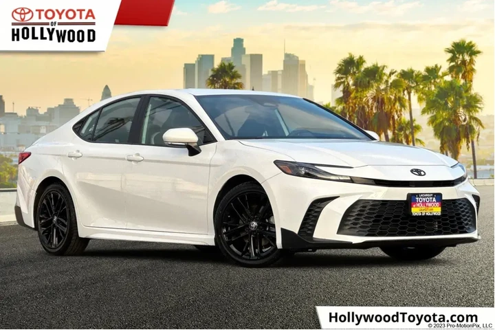 $29953 : Toyota Camry 2025 SE 4dr Sed image 1