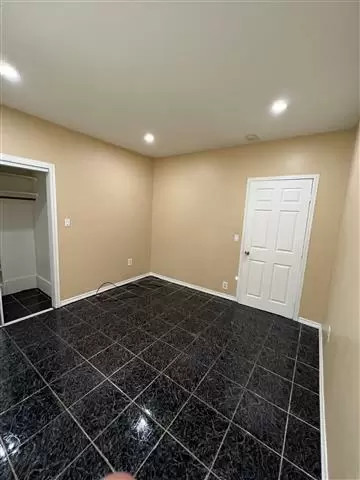 $875 : LOS ÁNGELES image 3