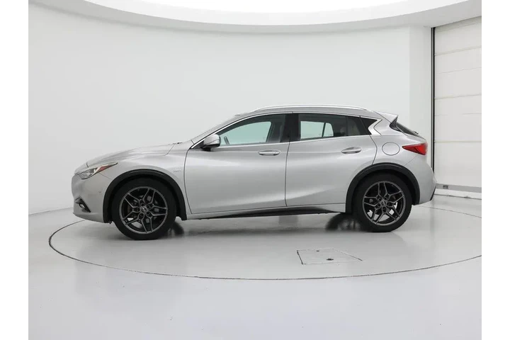 $13998 : INFINITI QX30 2017 Premium 4 image 3