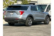 $32930 : Ford Explorer 2022 XLT 4dr S thumbnail