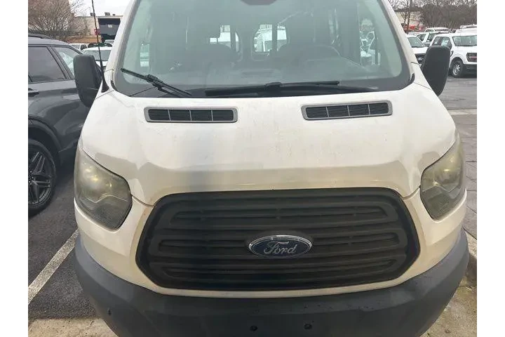 $12393 : Ford Transit 2017 250 3dr SW image 2