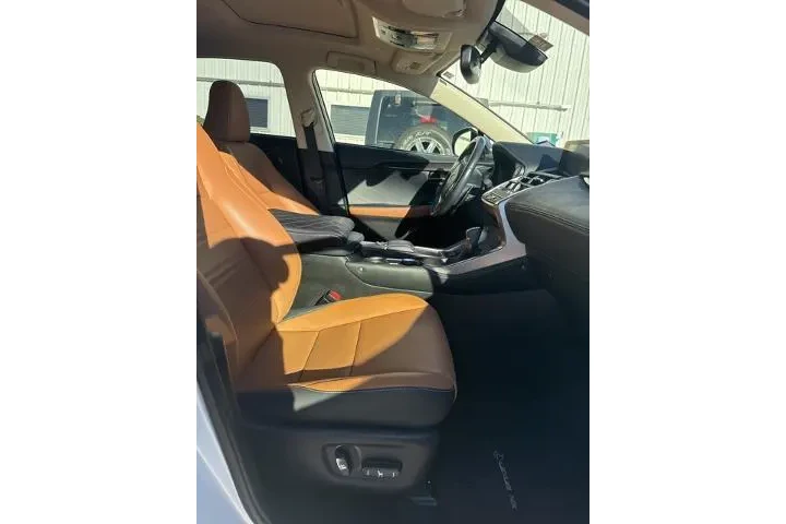 $28000 : Lexus NX 300 2020 4dr Crosso image 6