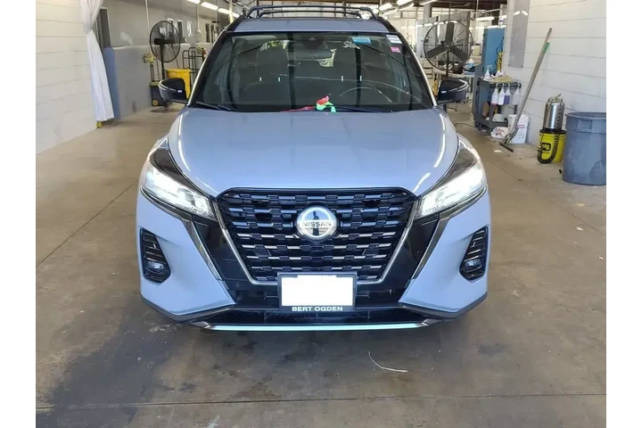 $16223 : Nissan Kicks 2021 SR 4dr Cro image 2