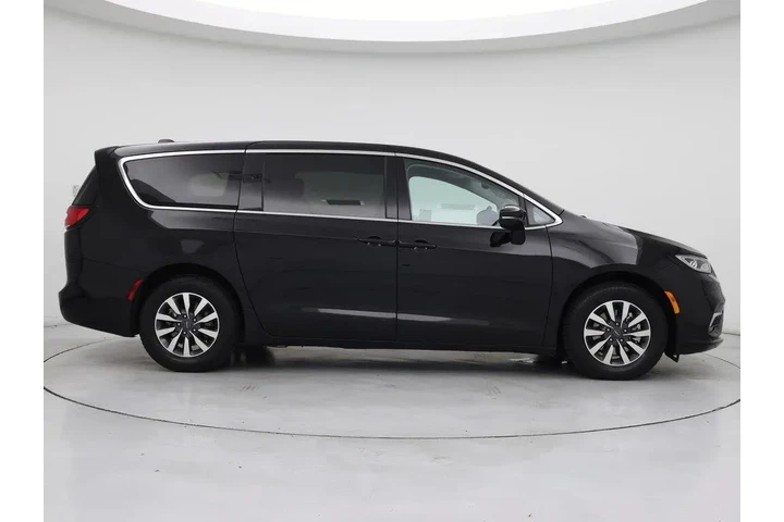 $26998 : Chrysler Pacifica Plug-In Hy image 7