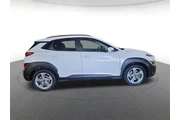 $19300 : Hyundai KONA 2023 AWD SEL 4d thumbnail
