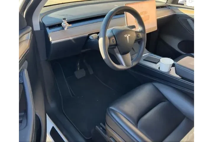 $28800 : Tesla Model Y 2022 AWD Long image 7