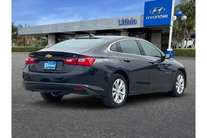 $13899 : Chevrolet Malibu 2023 LT 4dr image 3