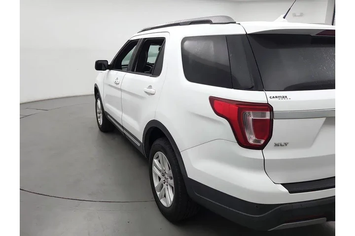 $22998 : Ford Explorer 2019 AWD XLT 4 image 7