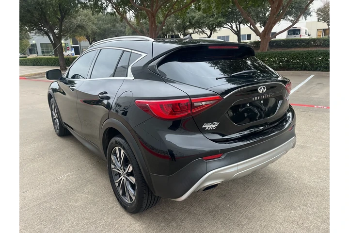 $10500 : 2017 INFINITI QX30 Luxury image 7