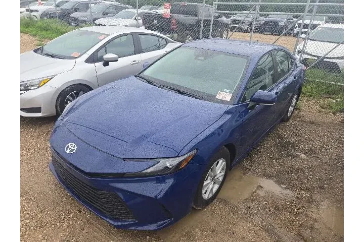 $31870 : Toyota Camry 2026 XLE 4dr Se image 1