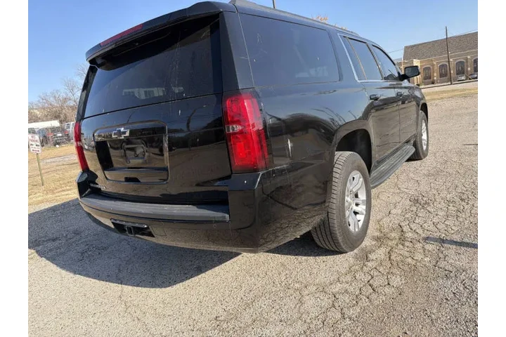 $21995 : 2016 Suburban LT image 6