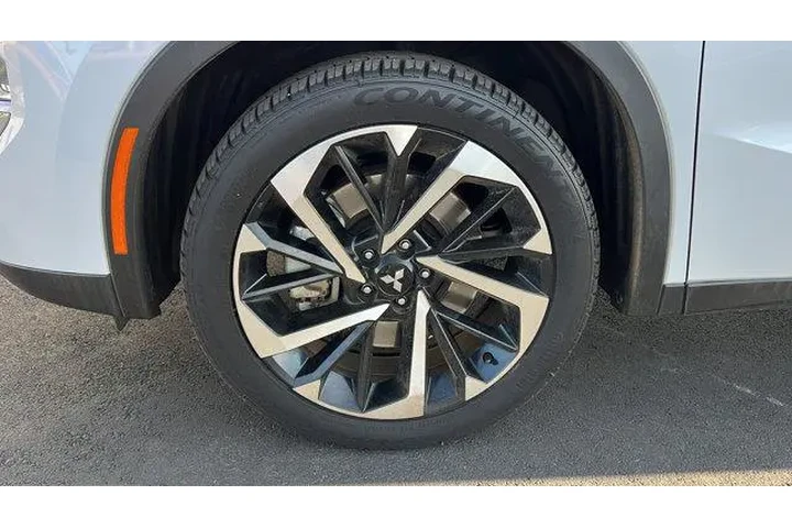 $26484 : Mitsubishi Outlander 2023 SE image 10