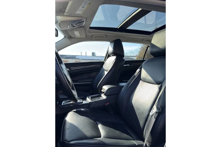 $14950 : 2017 300 C image 9