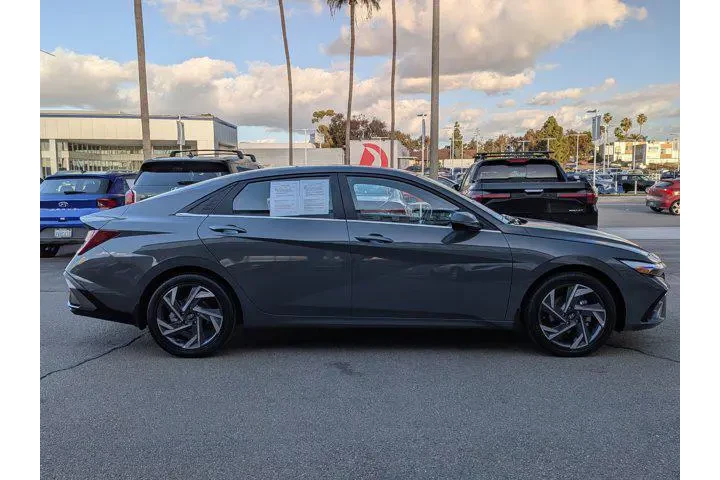 $28277 : Hyundai ELANTRA Hybrid 2025 image 5