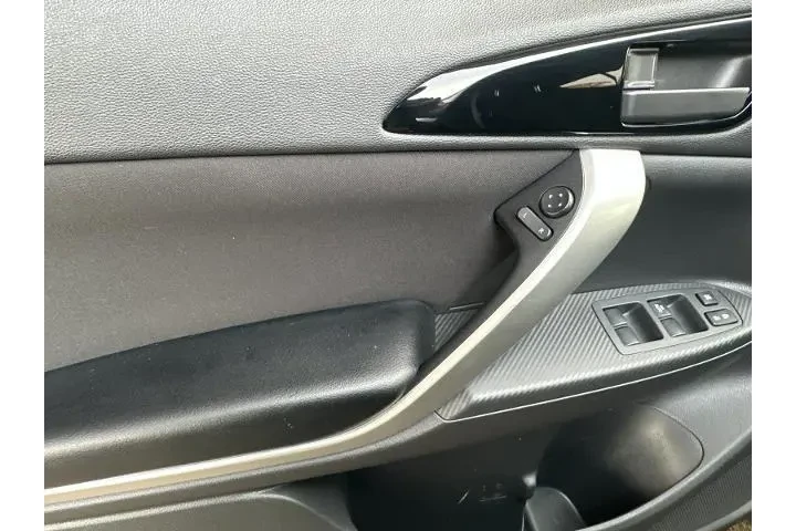 $12990 : Mitsubishi Eclipse Cross 201 image 10