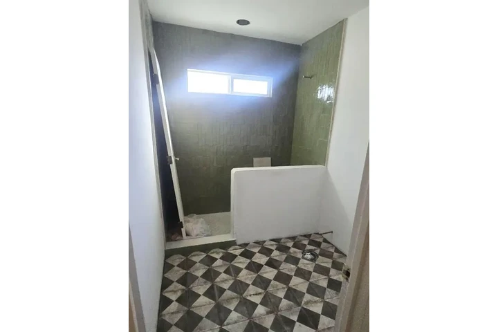 California Tile image 2