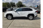 $23808 : Toyota RAV4 2021 XLE 4dr SUV thumbnail