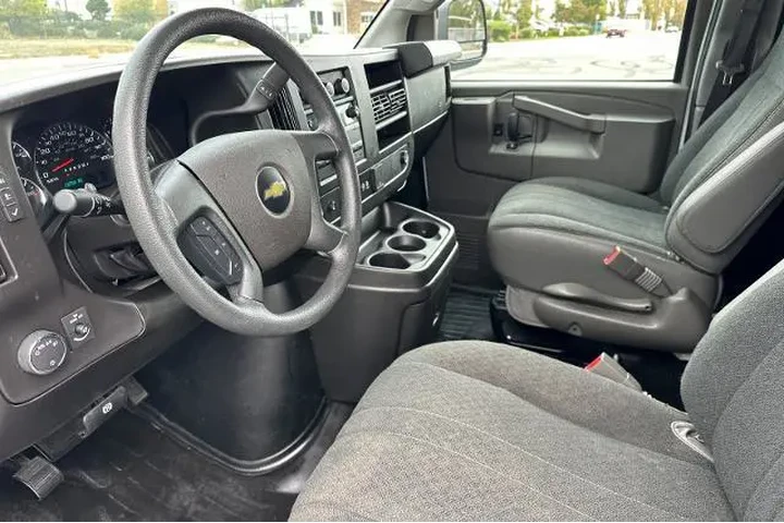 $32991 : Chevrolet Express 2023 2500 image 10