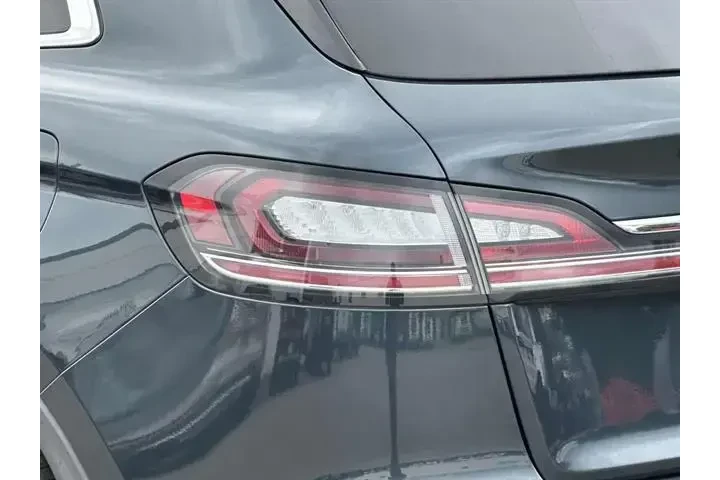 $27995 : Lincoln Nautilus 2021 AWD Re image 9