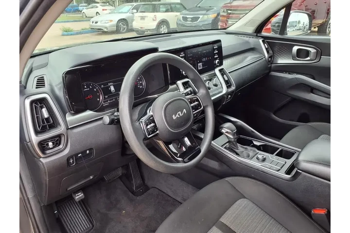 $22991 : Kia Sorento 2022 LX 4dr SUV image 10