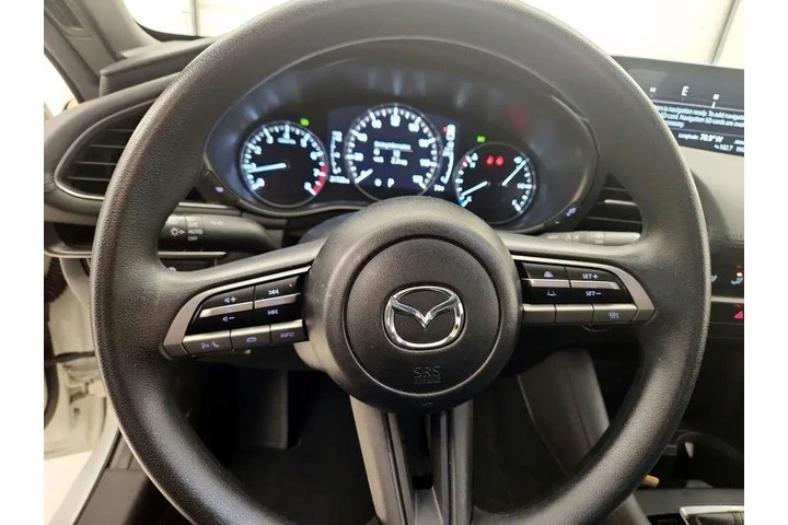 $22527 : Mazda Mazda3 Hatchback 2023 image 3