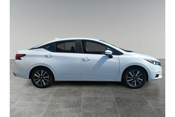 $16900 : Nissan Versa 2021 SV 4dr Sed image 6