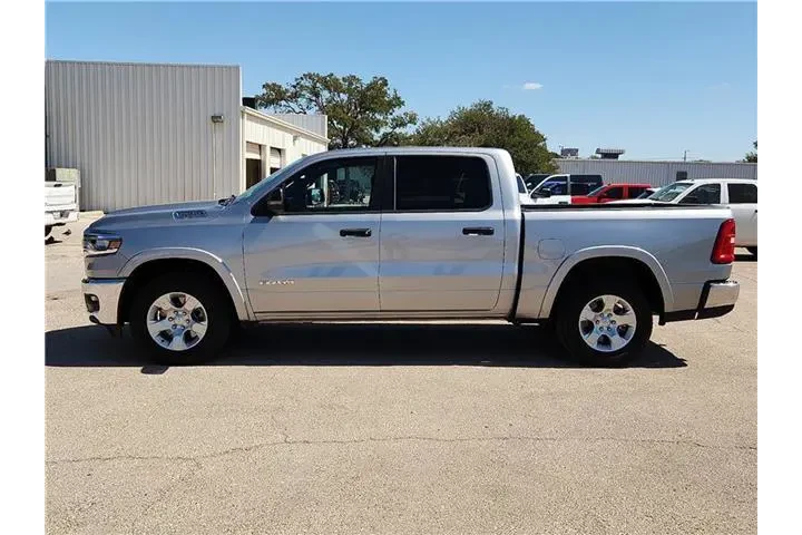 $39995 : Ram 1500 2025 4x4 Big Horn 4 image 2