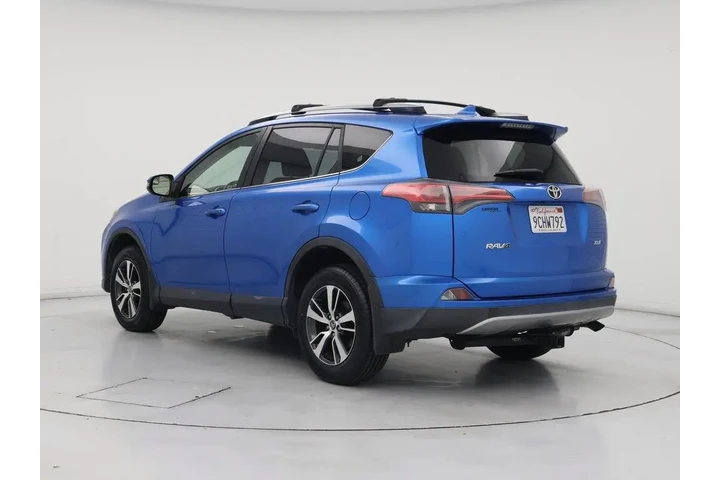 $19998 : Toyota RAV4 2017 XLE 4dr SUV image 2