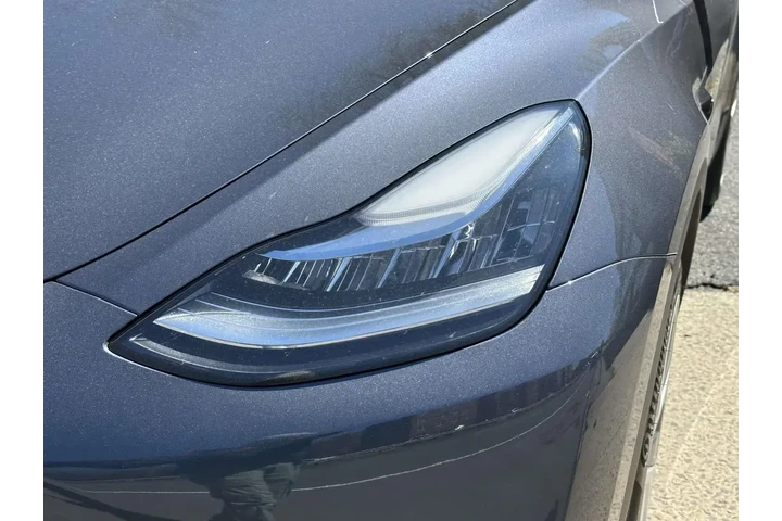 $31705 : Tesla Model Y 2023 AWD Long image 9