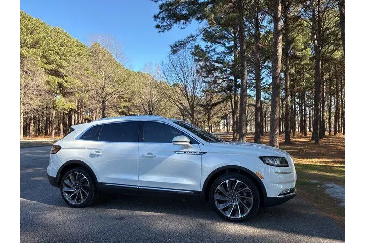 $39766 : Lincoln Nautilus 2022 AWD Re image 2