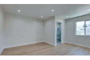 $2450 : 3 Bedroom House in South Gate thumbnail