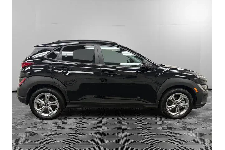 $20988 : Hyundai KONA 2023 AWD SEL 4d image 6