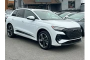 $32800 : 2023 Q4 e-tron Prestige 50 qu thumbnail
