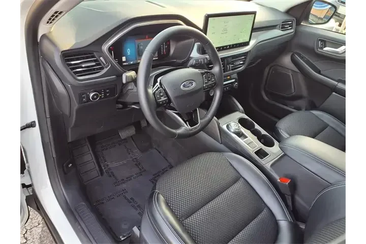 $25999 : Ford Escape Plug-In Hybrid 2 image 5