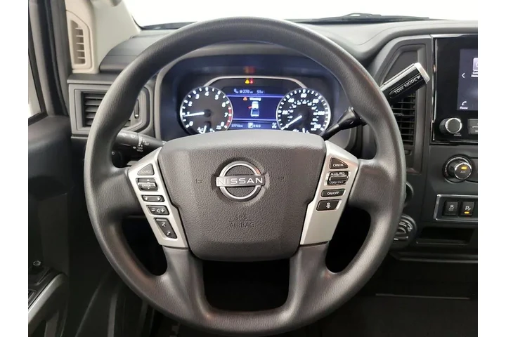 $31998 : Nissan Titan 2023 4x4 S 4dr image 10