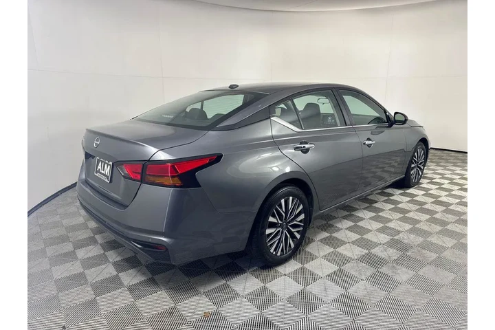 $19420 : Nissan Altima 2025 2.5 SV 4d image 5
