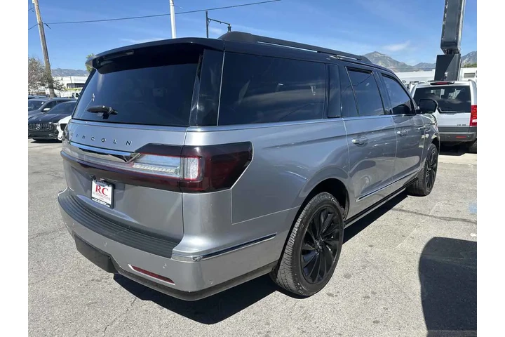 $49910 : 2021 Navigator L Black Label image 6