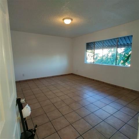 $1650 : APT 1 REC NORTH HOLLYWOOD image 2