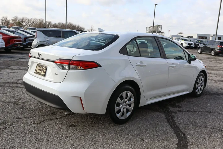 $21488 : 2025 Corolla LE CVT image 4