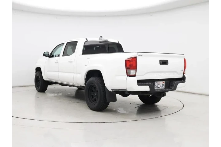 $31998 : Toyota Tacoma 2017 4x4 TRD S image 2