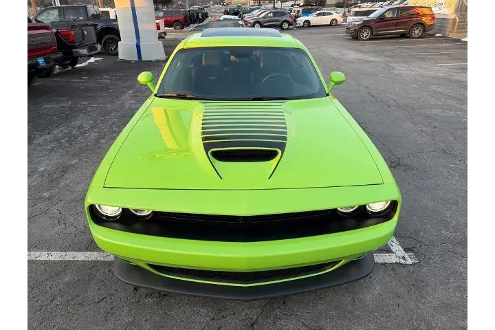 $36990 : Dodge Challenger 2015 SRT 39 image 10