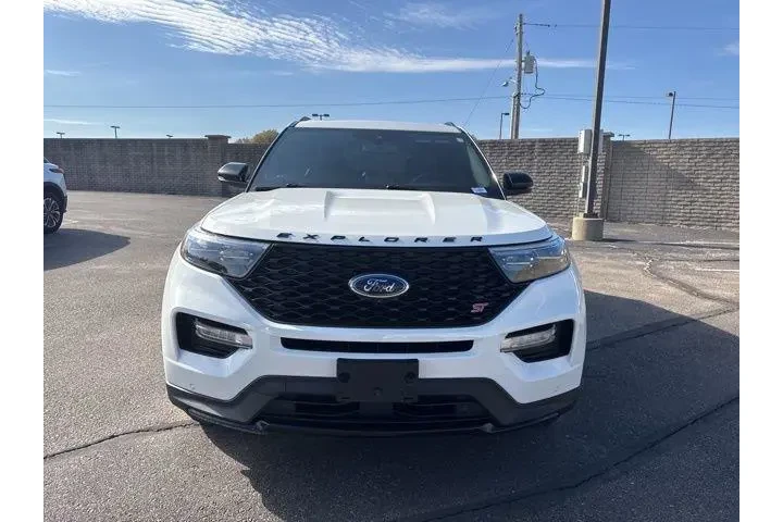$38982 : Ford Explorer 2022 AWD ST 4d image 2