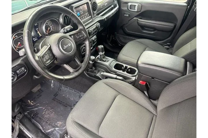 $30599 : Jeep Wrangler Unlimited 2021 image 10